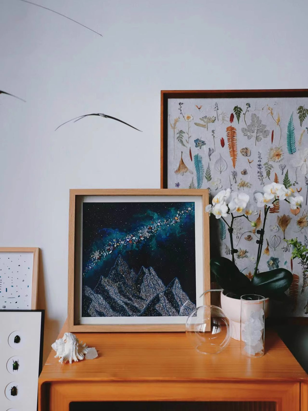 Snow Mountain | Galaxy | Nebula | Quartz Sand | Glass Dustproof Photo Frame | Mineral Specimen | Decorative Painting | Living Room Hanging Painting | Boyfriend Gift | Recommendation Original